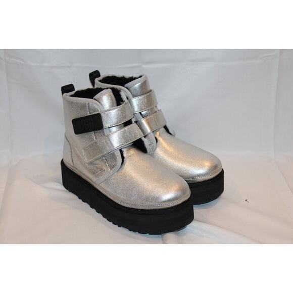UGG SILVER NEUMEL PLATFORM STRAP ANKLE BOOTS YOUTH 4 FITS WOMEN US 5.5-6 - Picture 3 of 9
